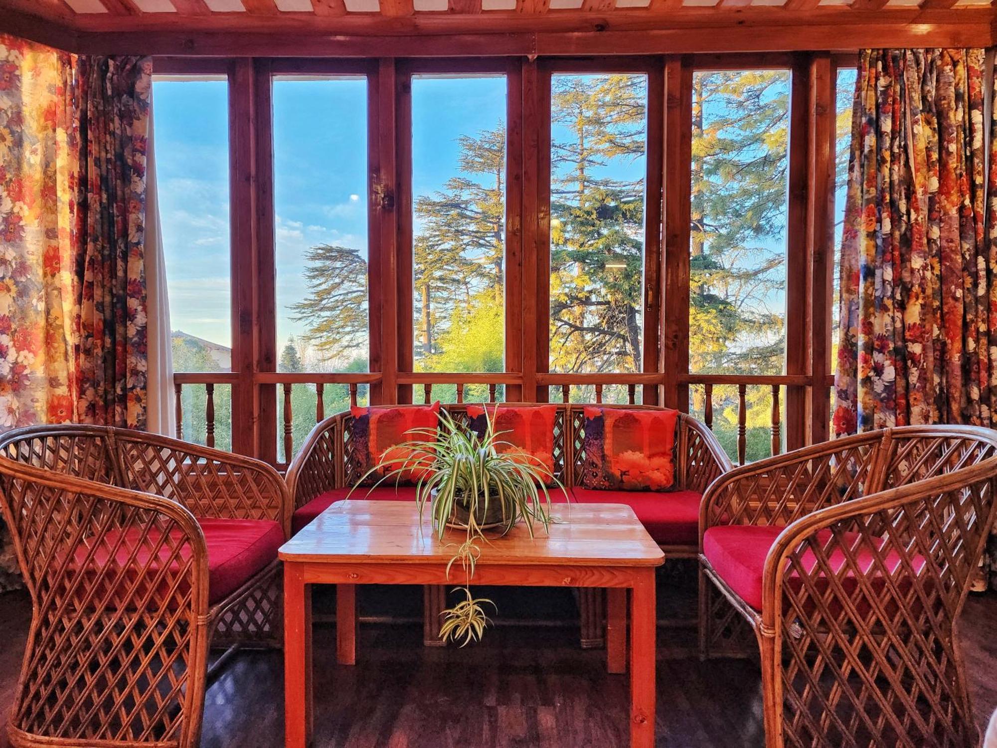 Hotel Pineview Shimla Esterno foto