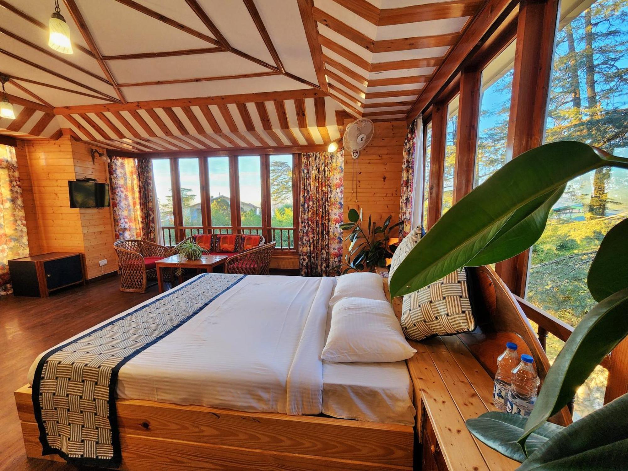 Hotel Pineview Shimla Esterno foto