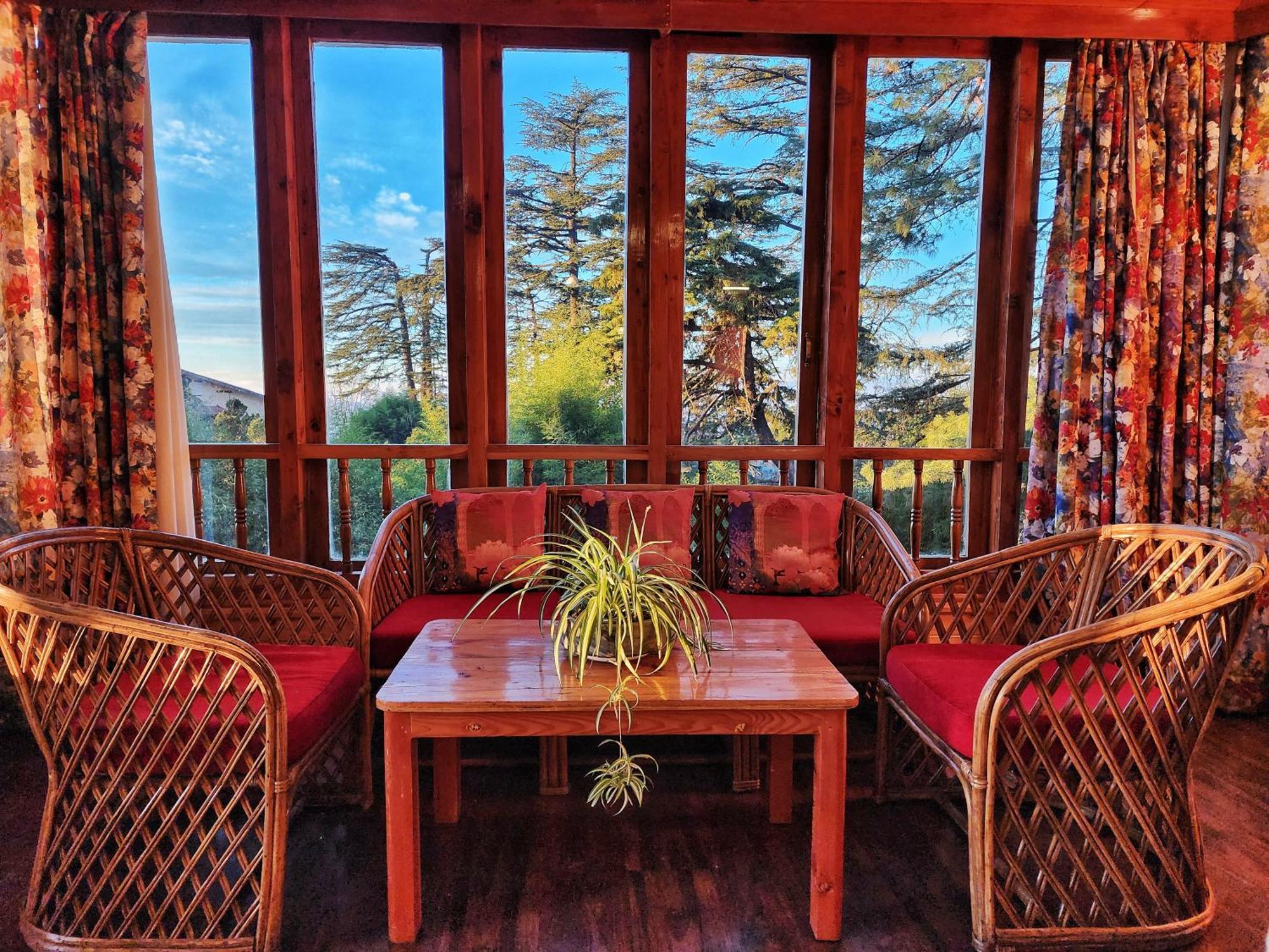 Hotel Pineview Shimla Esterno foto