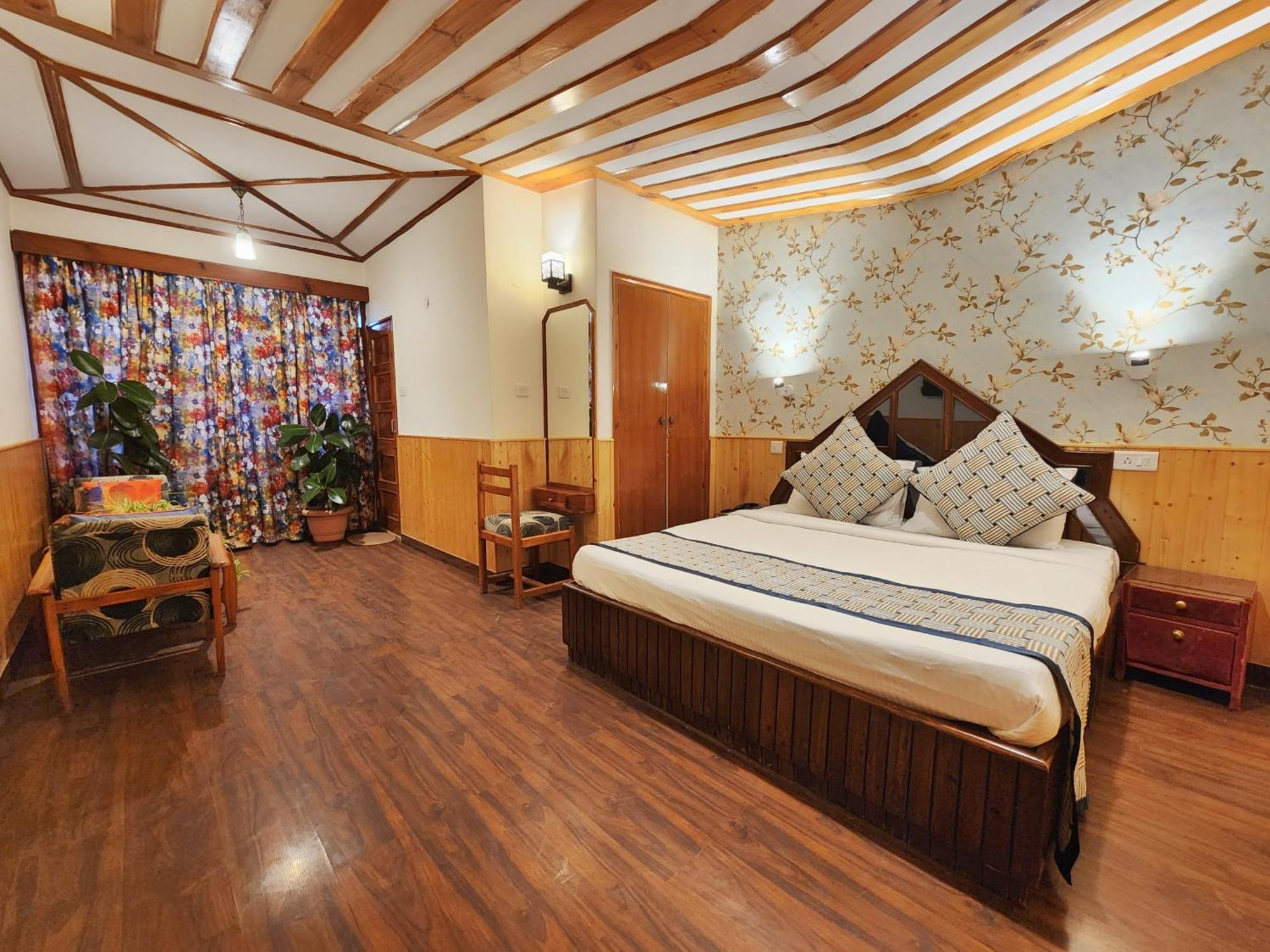 Hotel Pineview Shimla Esterno foto